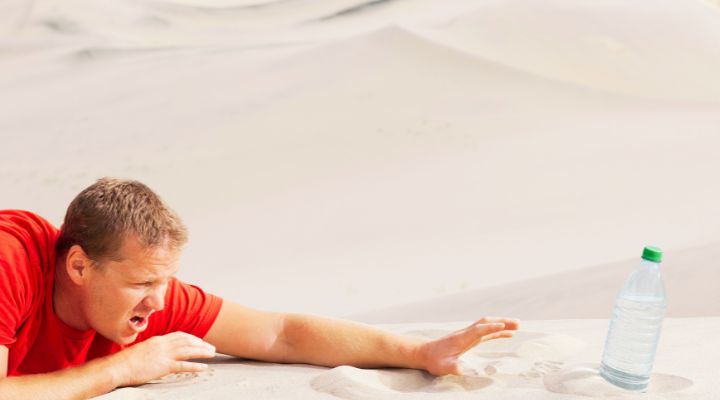 11 semne că nu bei suficientă apă